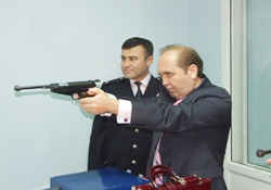 Kaymakam 3'te 3 vurdu