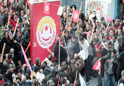 Tunuslular devrimin 2. yılını kutladı