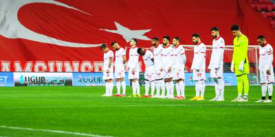 SAMSUNSPOR'DA 'KIRMIZI' BİLMECESİ