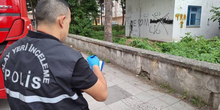 Bıçaklı kavgada 2 kişi yaralandı