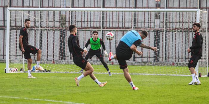 Eyüpspor mesaisi devam ediyor