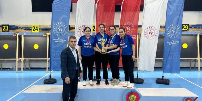 Salıpazarı Anadolu Lisesi il birincisi oldu