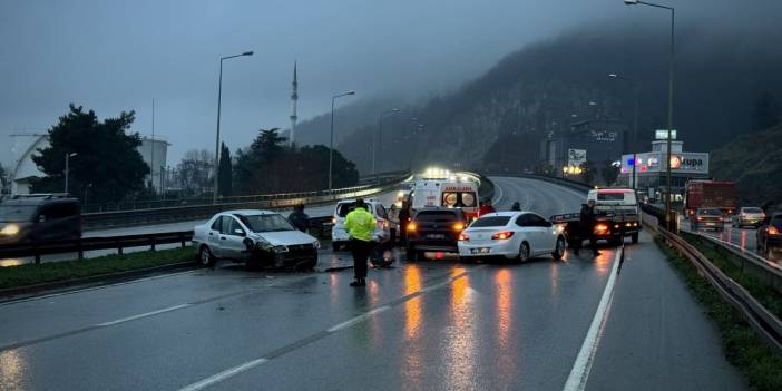 Zincirleme trafik kazasında 2 kişi yaralandı