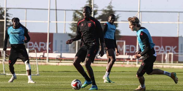 Galatasaray mesaisi devam ediyor