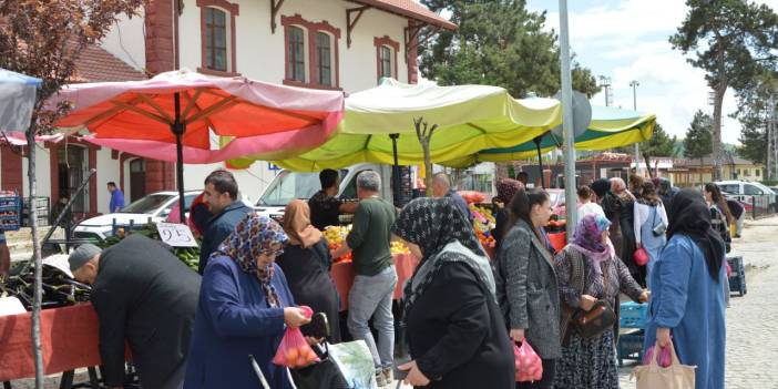 Halka destek için yarı fiyatına satış yaptı
