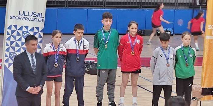 Badminton Şampiyonası'ndan madalyalarla döndüler