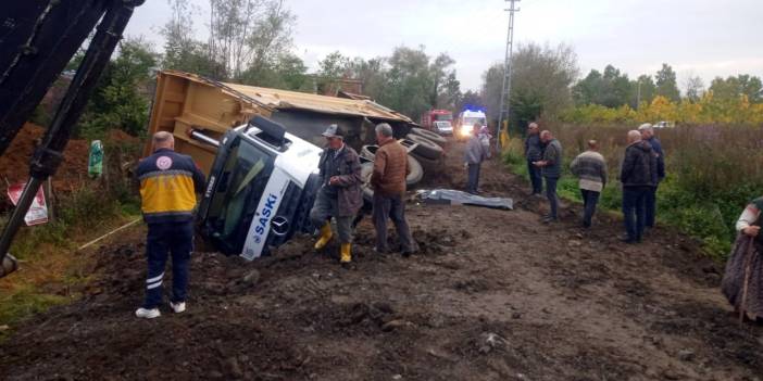 Sürücü olay yerinde hayatını kaybetti