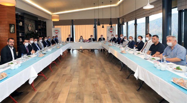 TURİZM SEKTÖRÜNÜN TEMSİLCİLERİYLE BULUŞTU