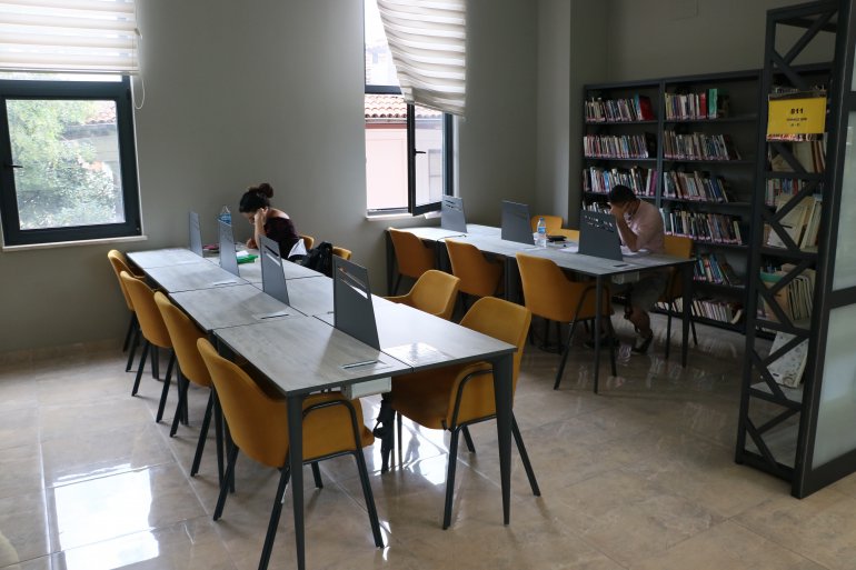 KARADENİZ MANZARALI MODERN KÜTÜPHANE İLGİ GÖRÜYOR