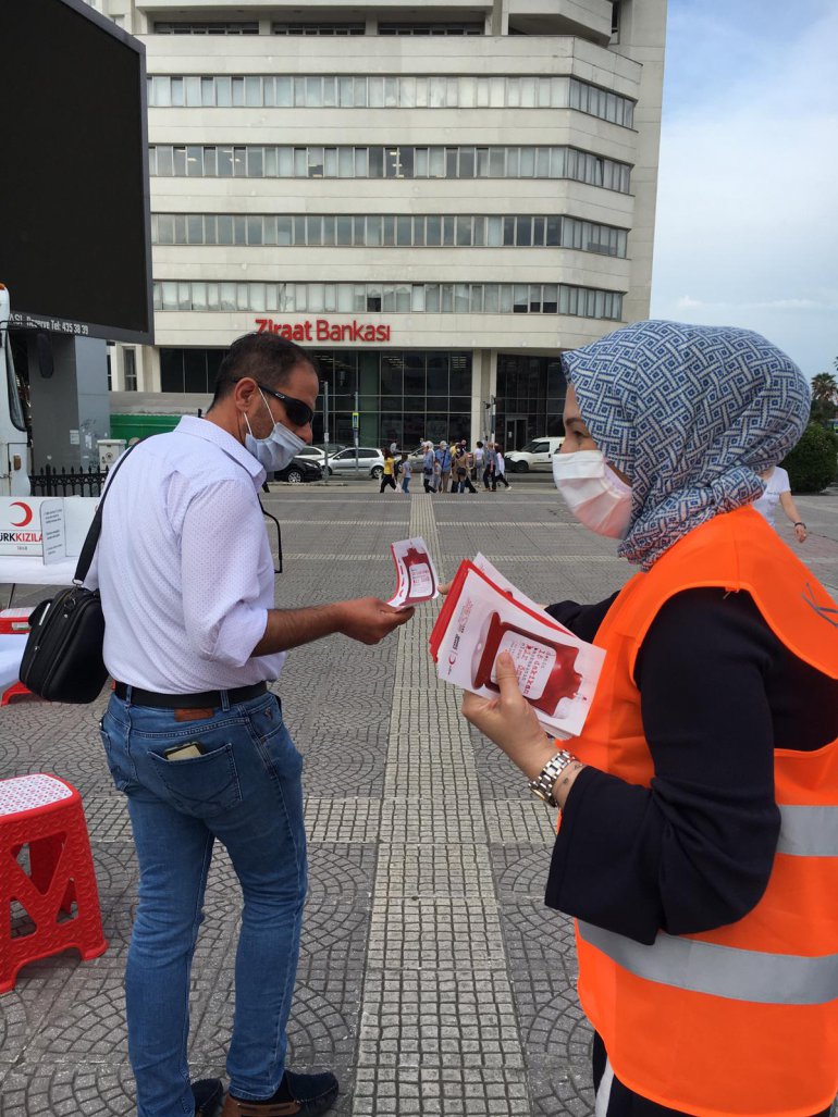 KADEM'DEN BAĞIŞ KAMPANYASINA DESTEK