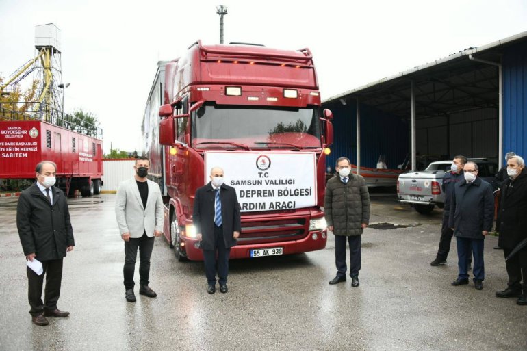 SAMSUN'DAN İZMİR'DEKİ DEPREMZEDELERE YARDIM