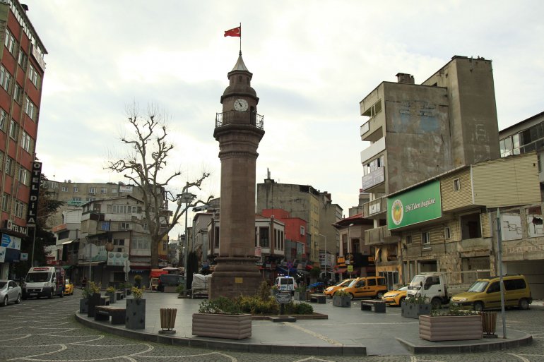 SAMSUN'DA SOKAĞA ÇIKMA YASAĞINA UYULUYOR