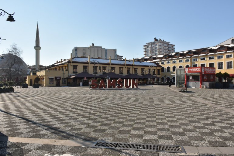 SAMSUN SOKAKLARINDA SESSİZLİK HAKİM