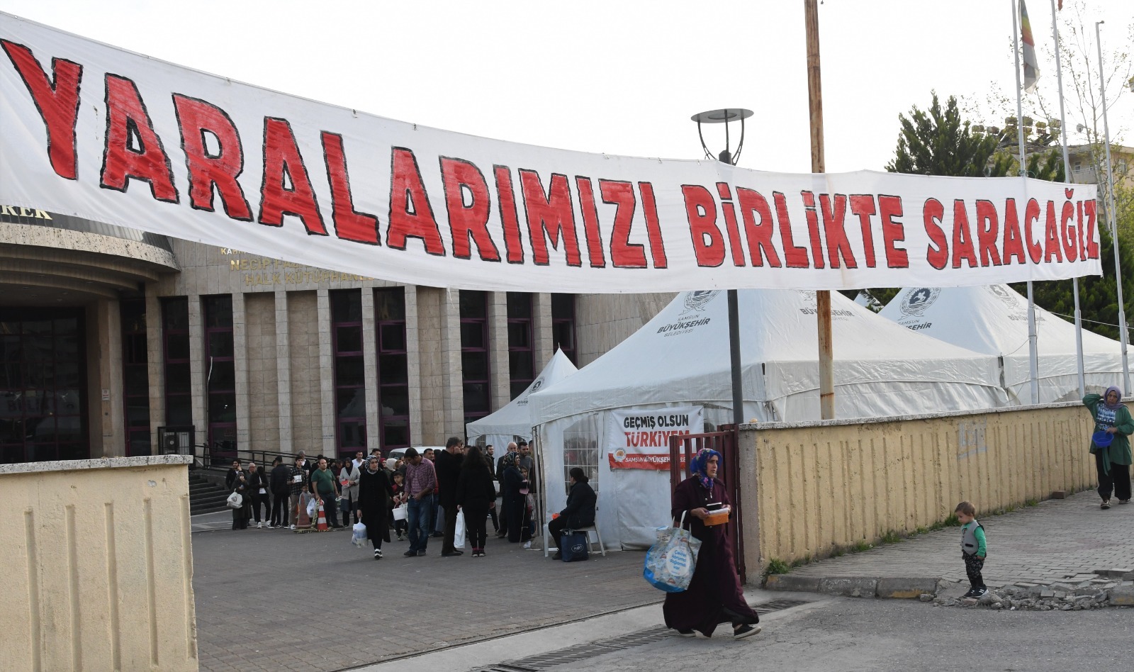 bin-500-afetzedeye-helva-ikrami-3.jpeg
