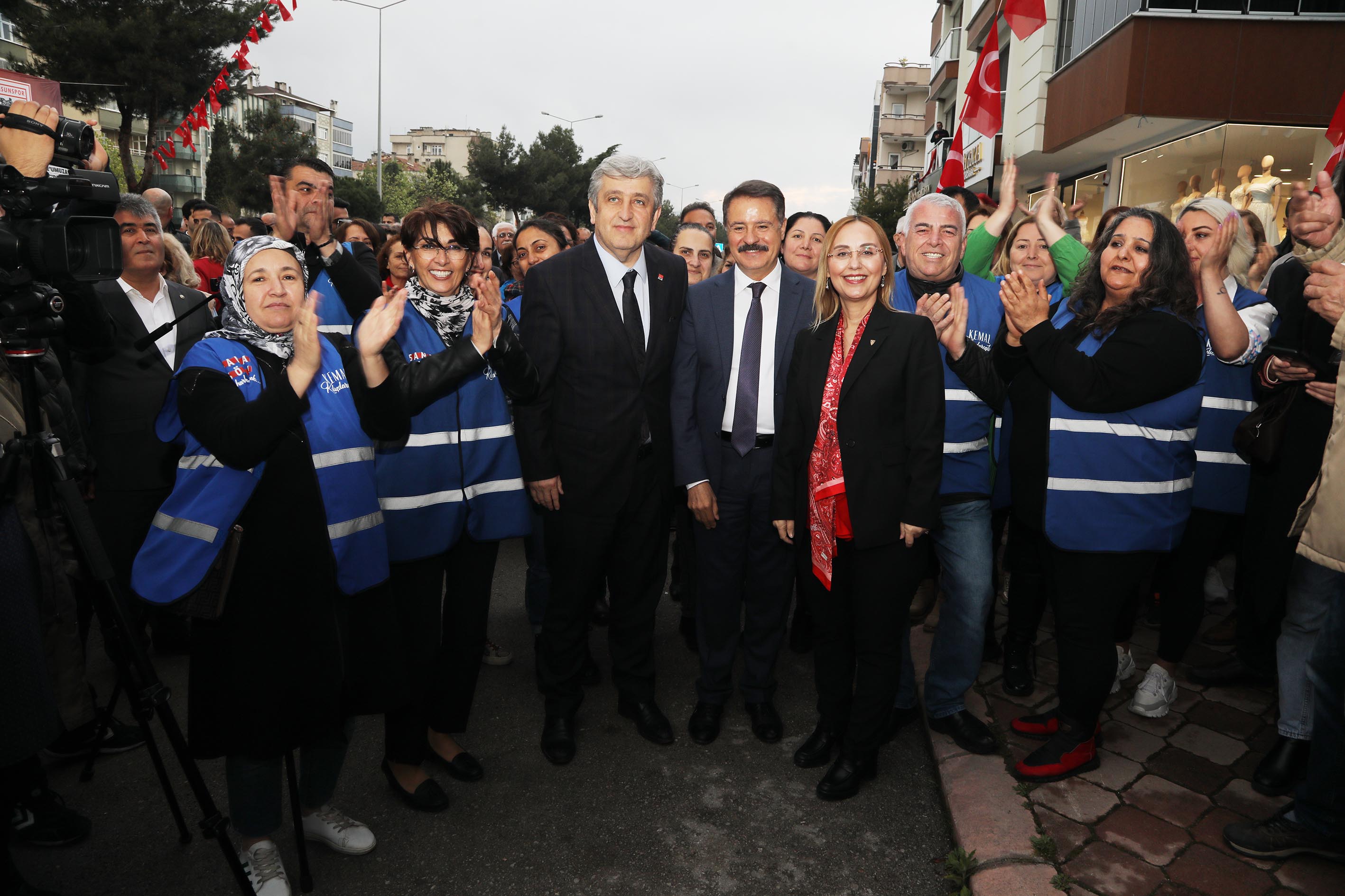 baskan-deveci-turkiye-kaderini-eline-aldi-3.jpg