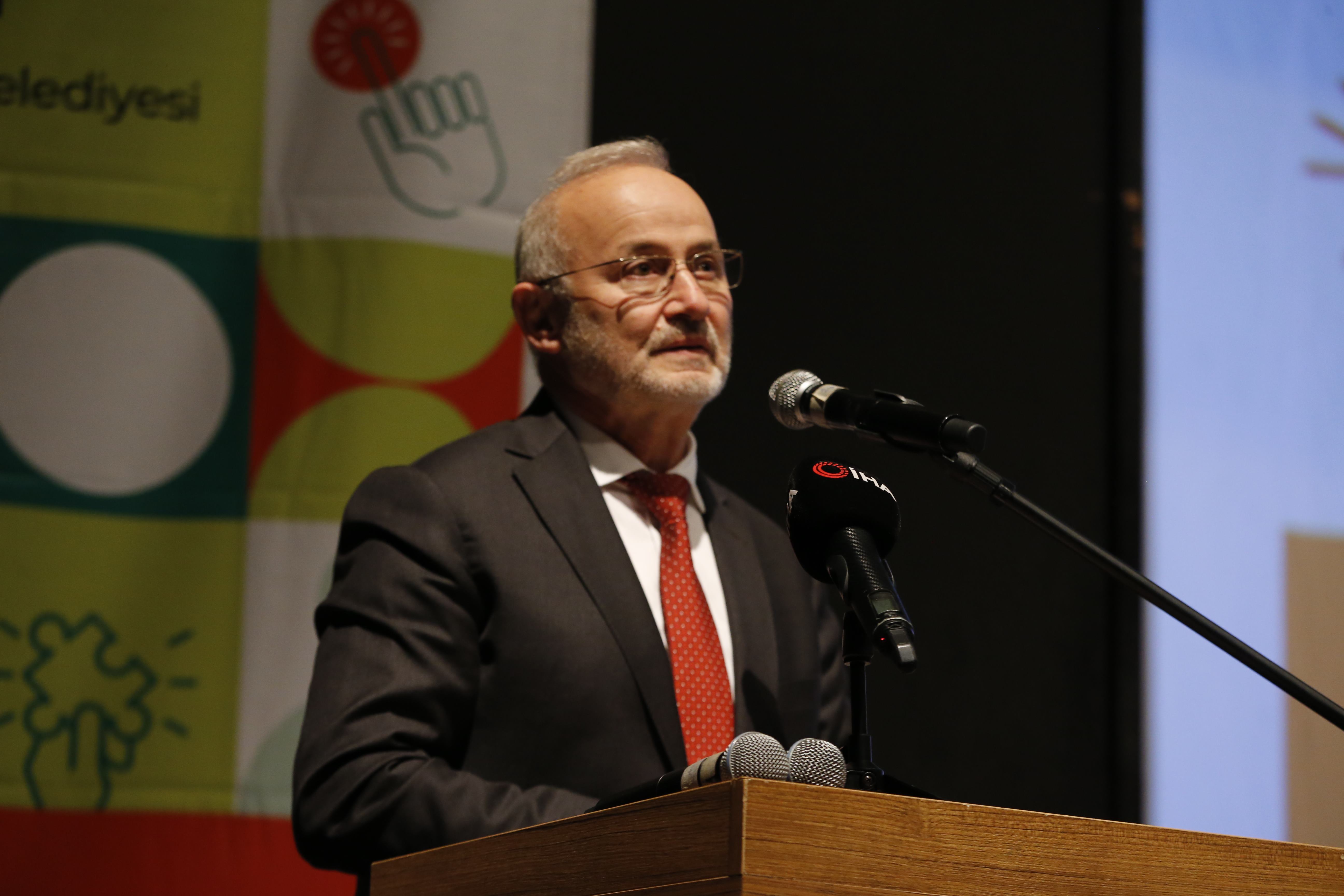 aa-20230428-30985827-30985824-orta-karadeniz-kariyer-fuari-samsunda-basladi.jpg