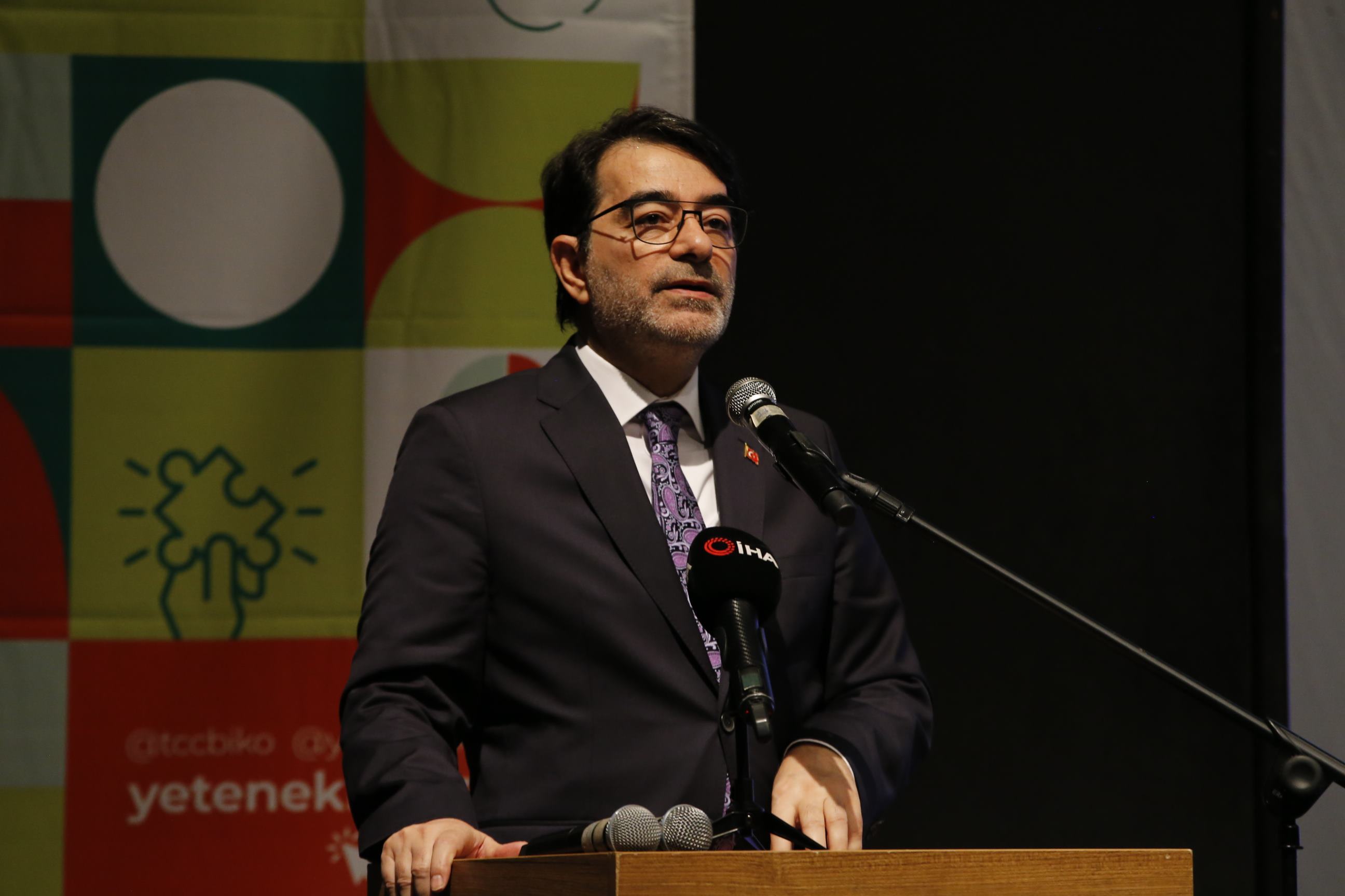 aa-20230428-30985827-30985825-orta-karadeniz-kariyer-fuari-samsunda-basladi.jpg