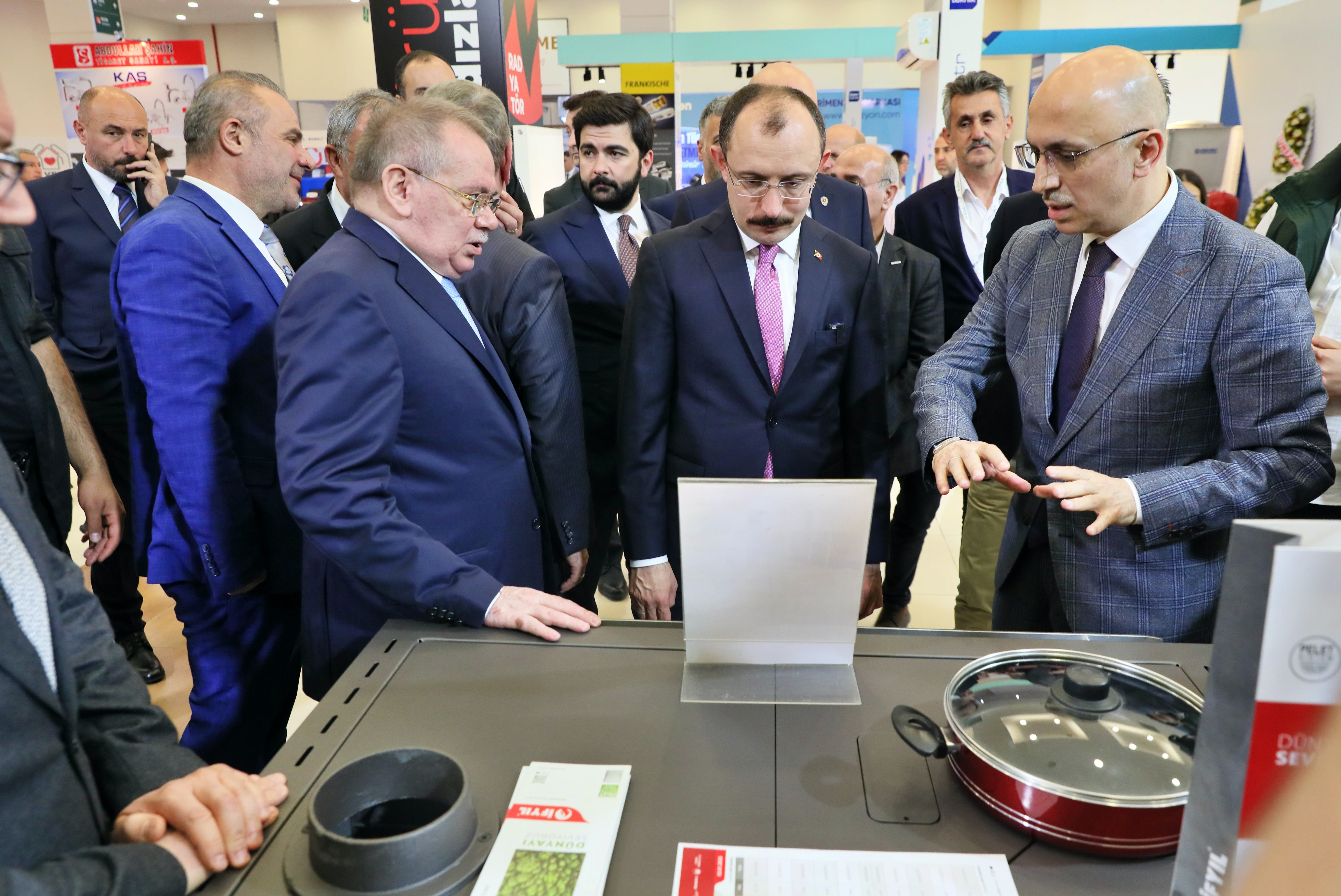aa-20230504-31044201-31044198-samsun-7-insaat-fuari-acildi.jpg