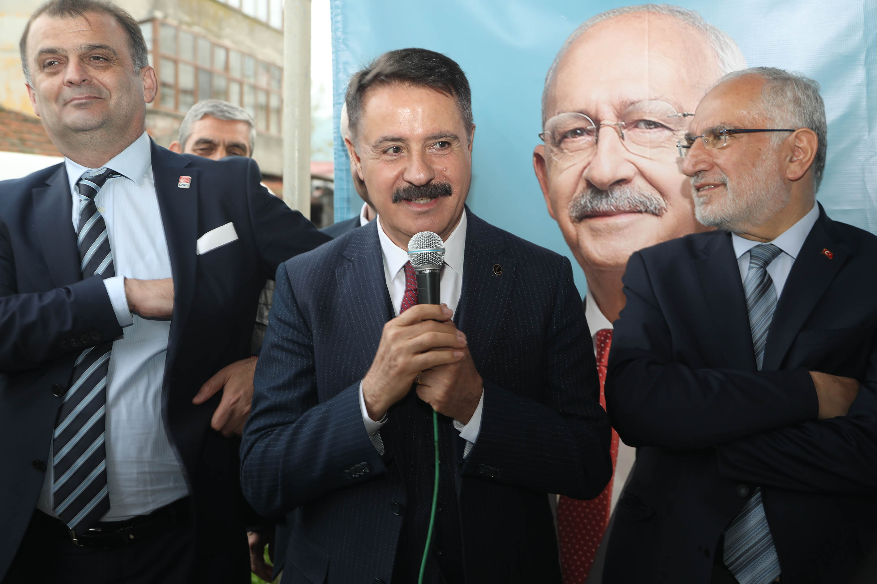 baskan-deveci-gencleriniz-topraginizda-kalsin-1.jpg