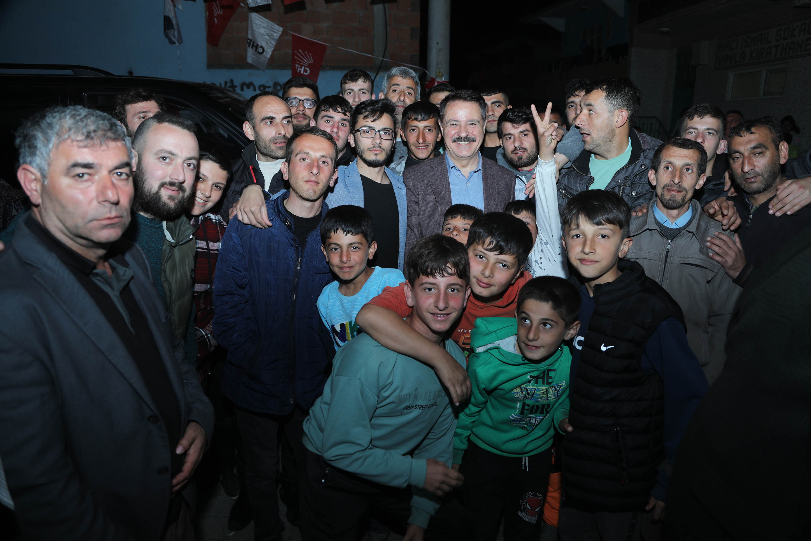 baskan-deveci-gencler-yeniden-islerine-kavusacak-4.jpg