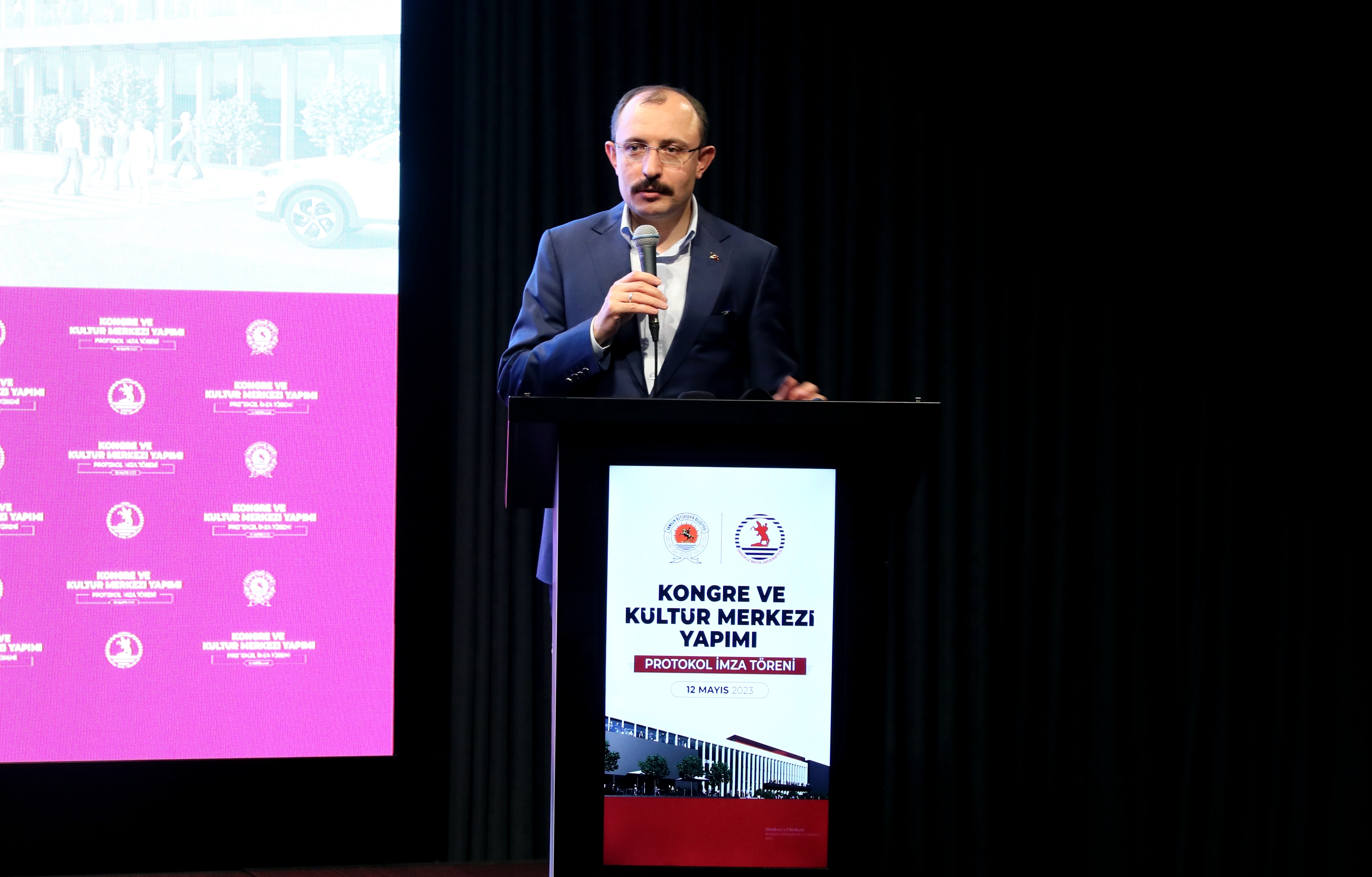 aa-20230512-31124020-31124017-ticaret-bakani-mus-omu-kongre-ve-kultur-merkezi-protokolunun-imza-torenine-katildi.jpg
