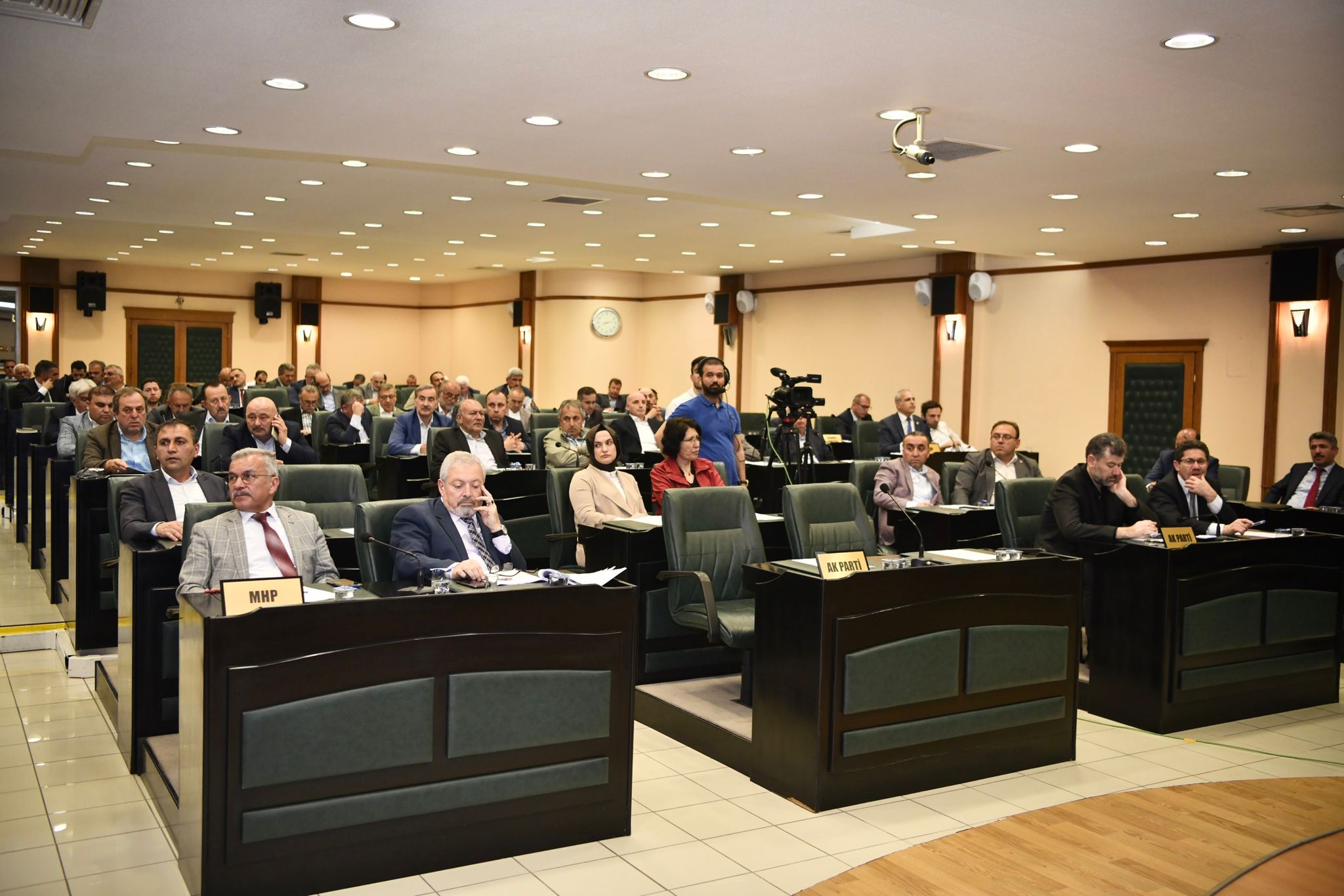 baskan-demir-tarih-vererek-acikladi-2.jpeg