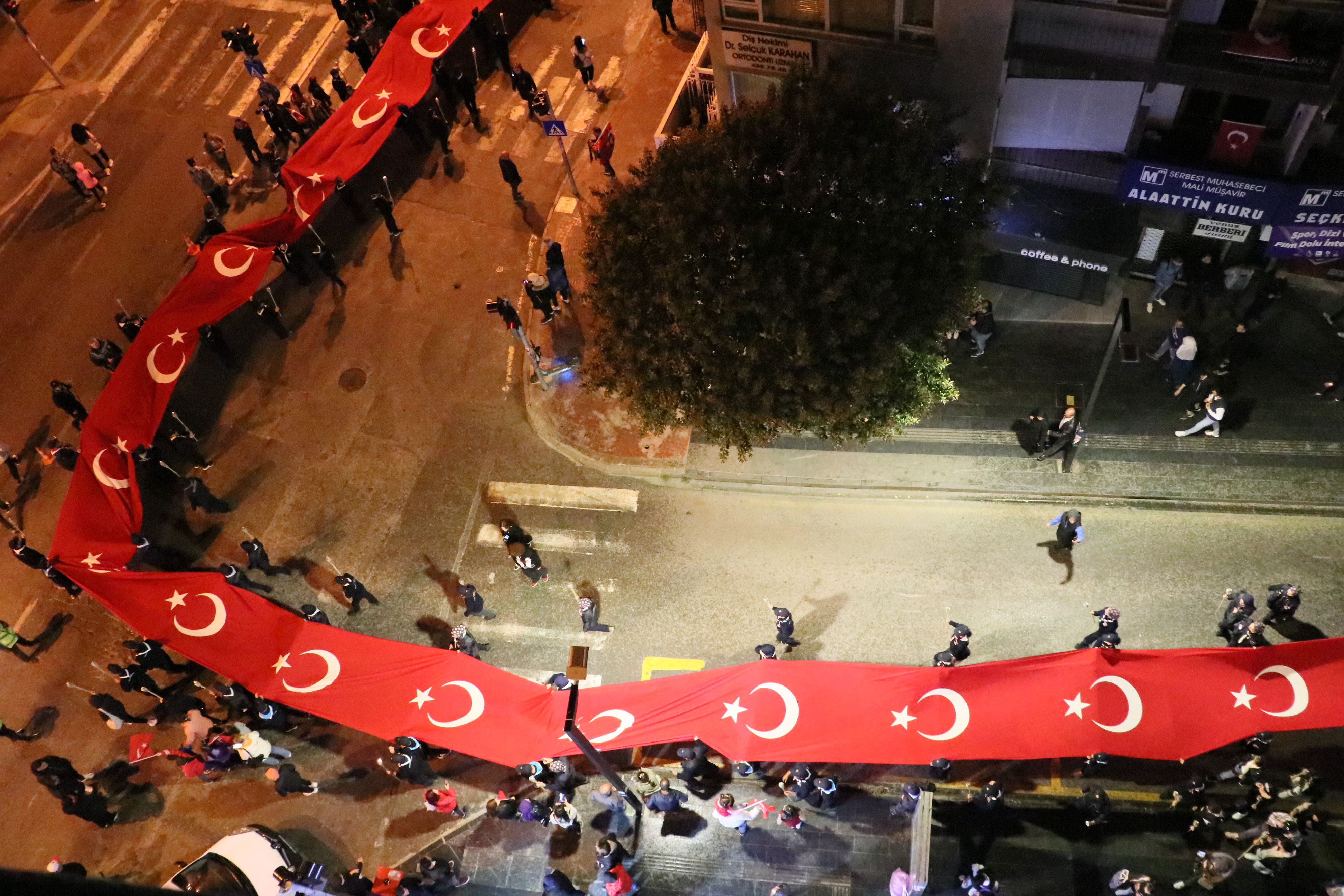 aa-20230518-31173074-31173071-samsunda-fener-alayi-ve-genclik-haftasi-yuruyusu-yapildi.jpg