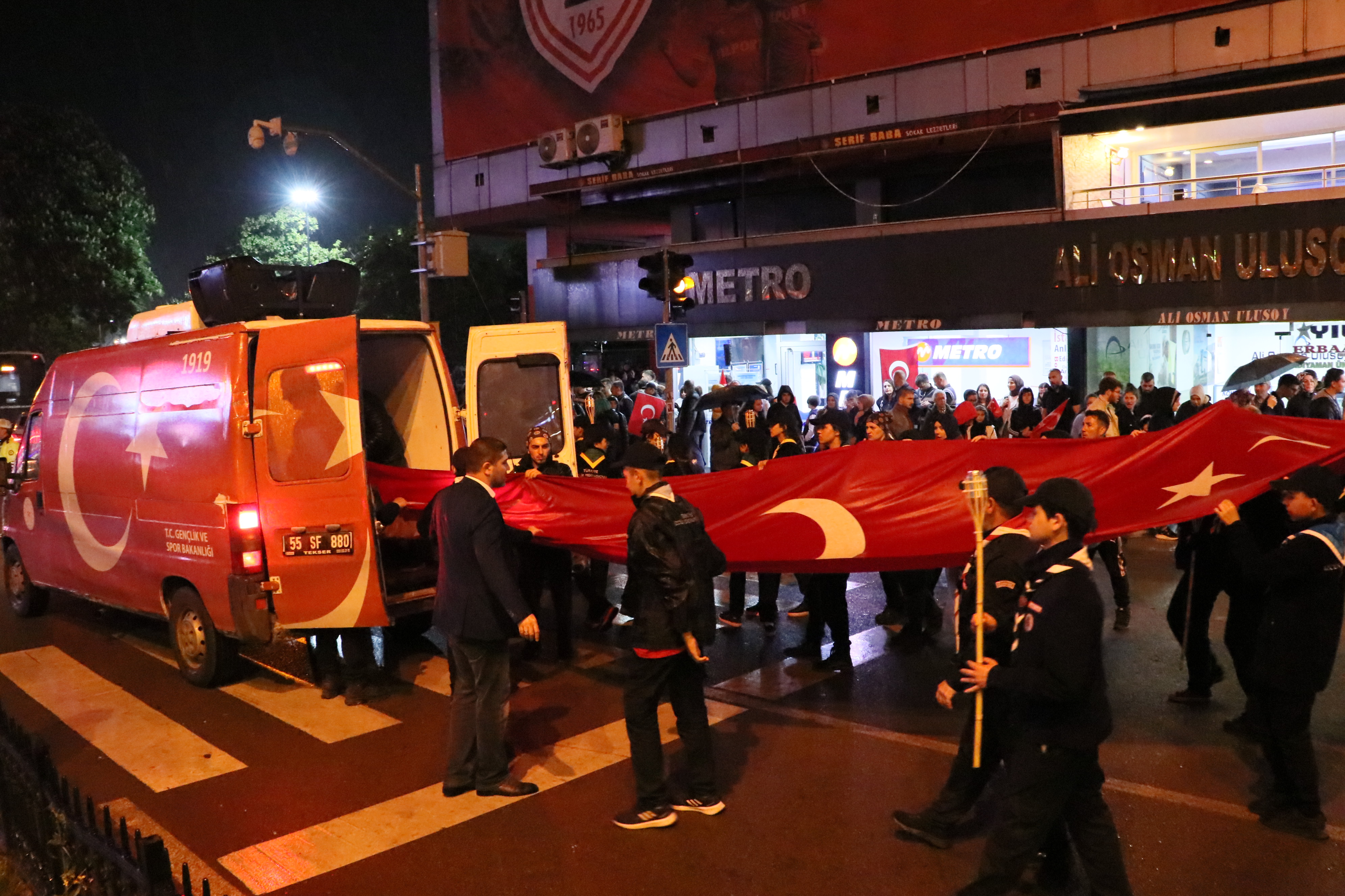 aa-20230518-31173074-31173072-samsunda-fener-alayi-ve-genclik-haftasi-yuruyusu-yapildi.jpg
