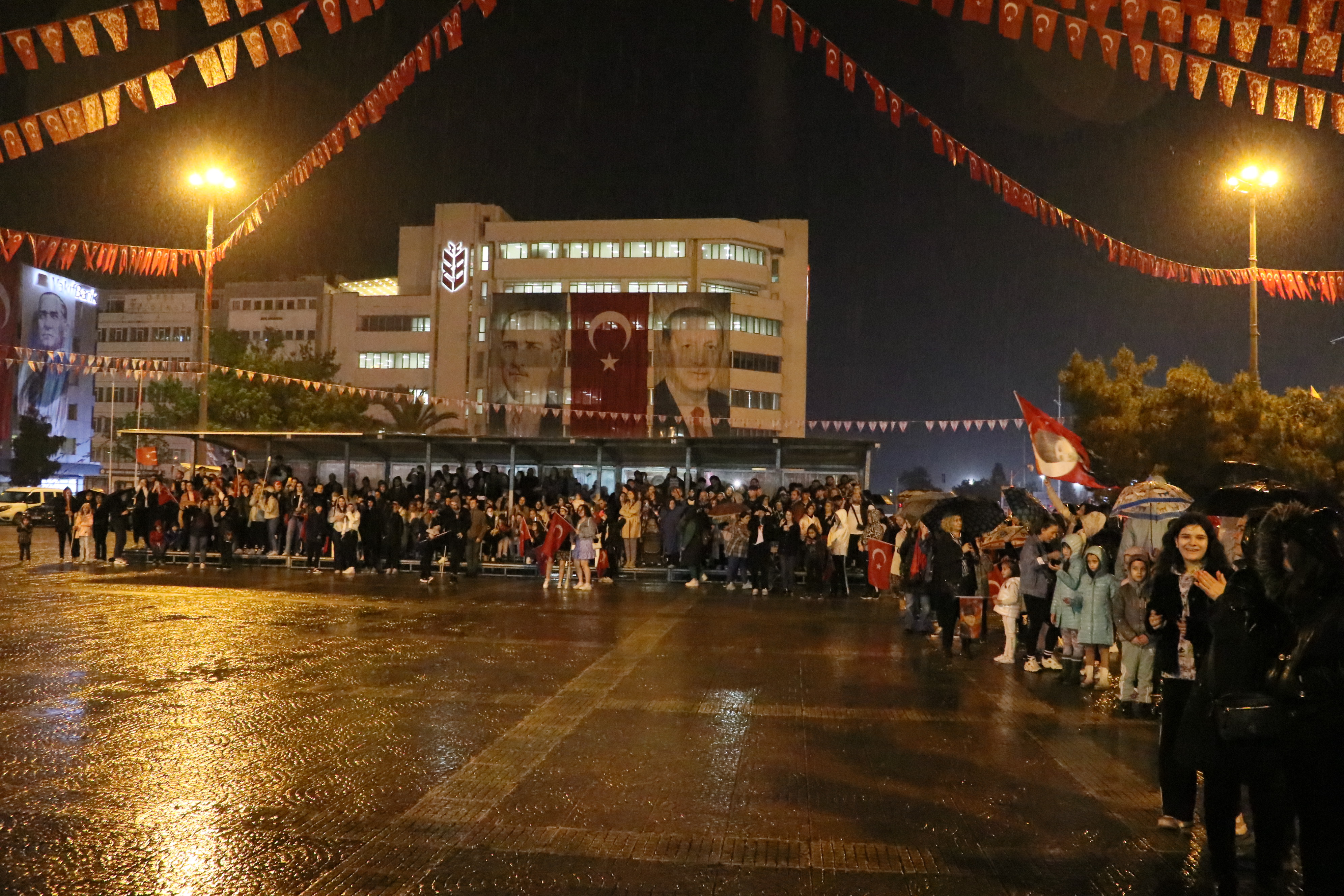 aa-20230518-31173074-31173073-samsunda-fener-alayi-ve-genclik-haftasi-yuruyusu-yapildi.jpg