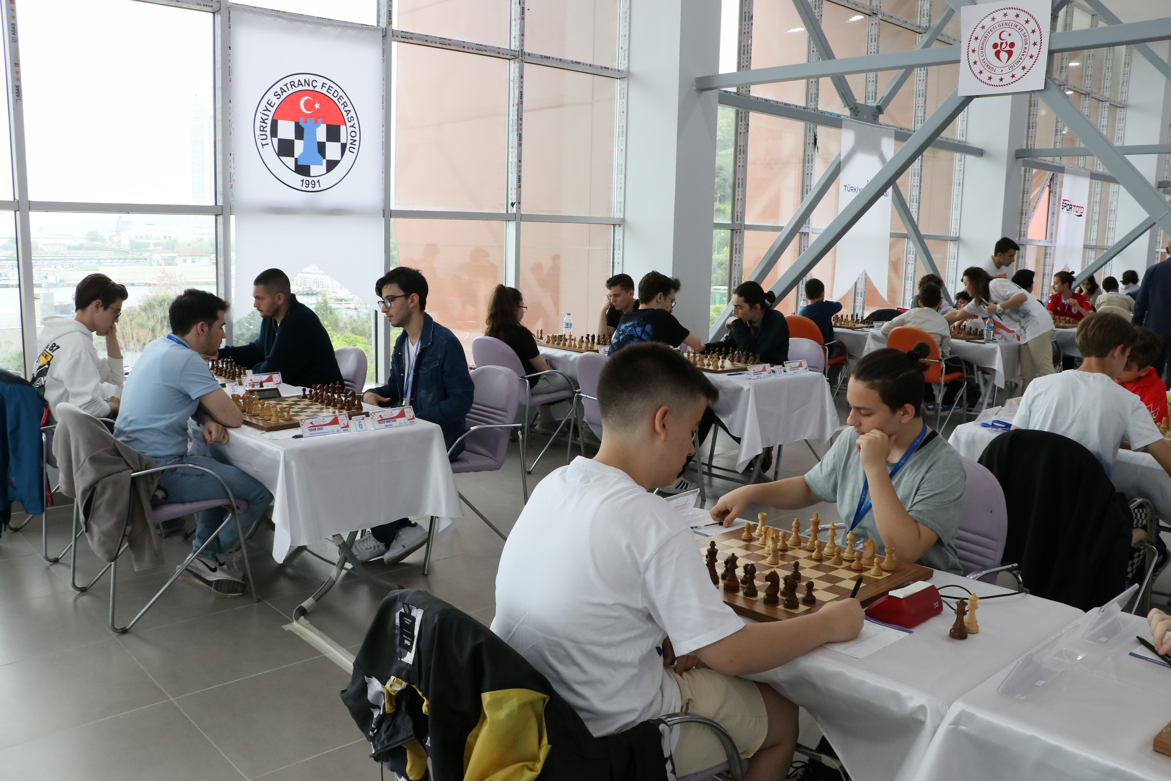 aa-20230519-31181461-31181458-turkiye-gencler-satranc-sampiyonasi-samsunda-basladi.jpg