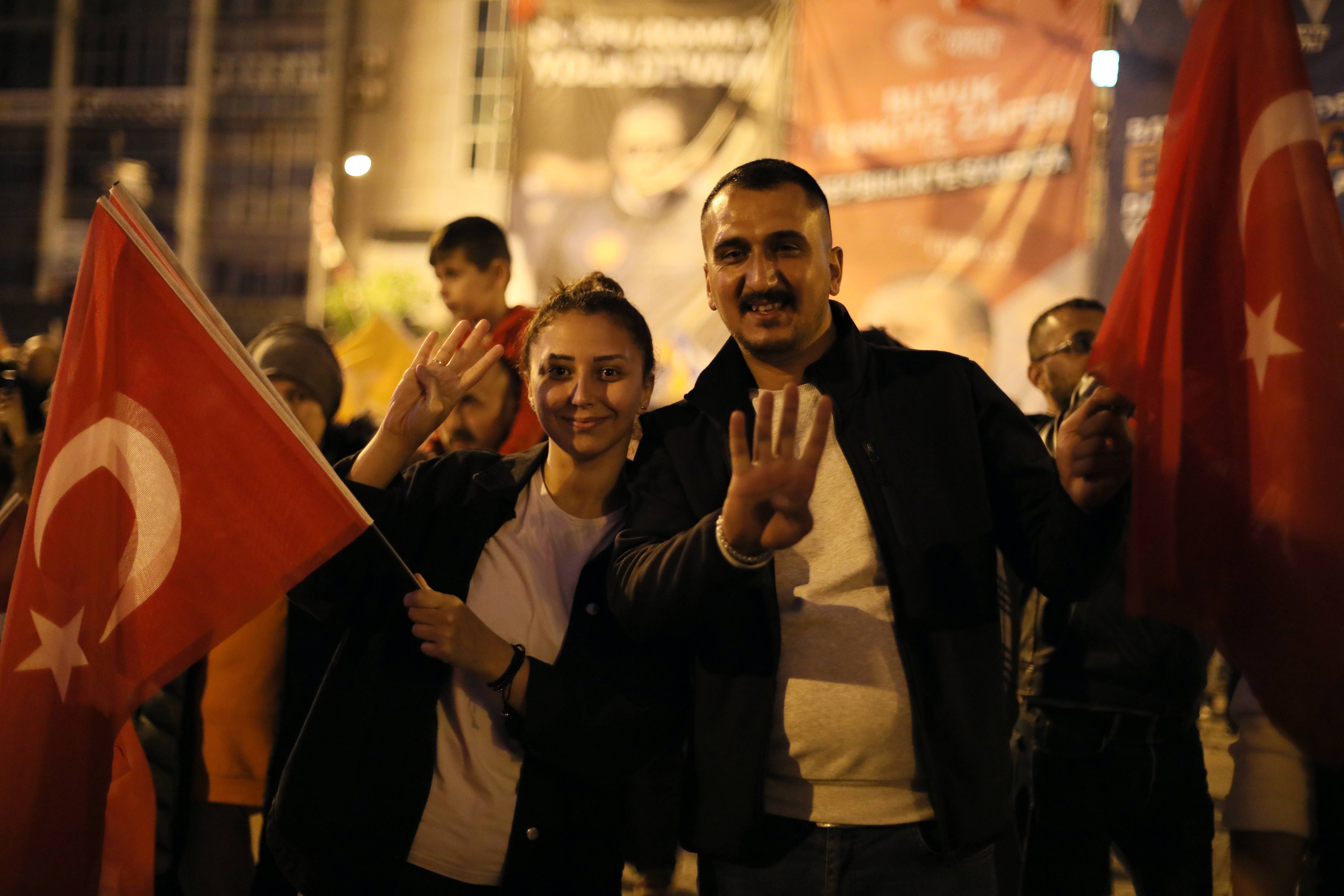 aa-20230528-31267384-31267379-cumhurbaskani-erdoganin-secim-basarisi-samsunda-kutlaniyor.jpg