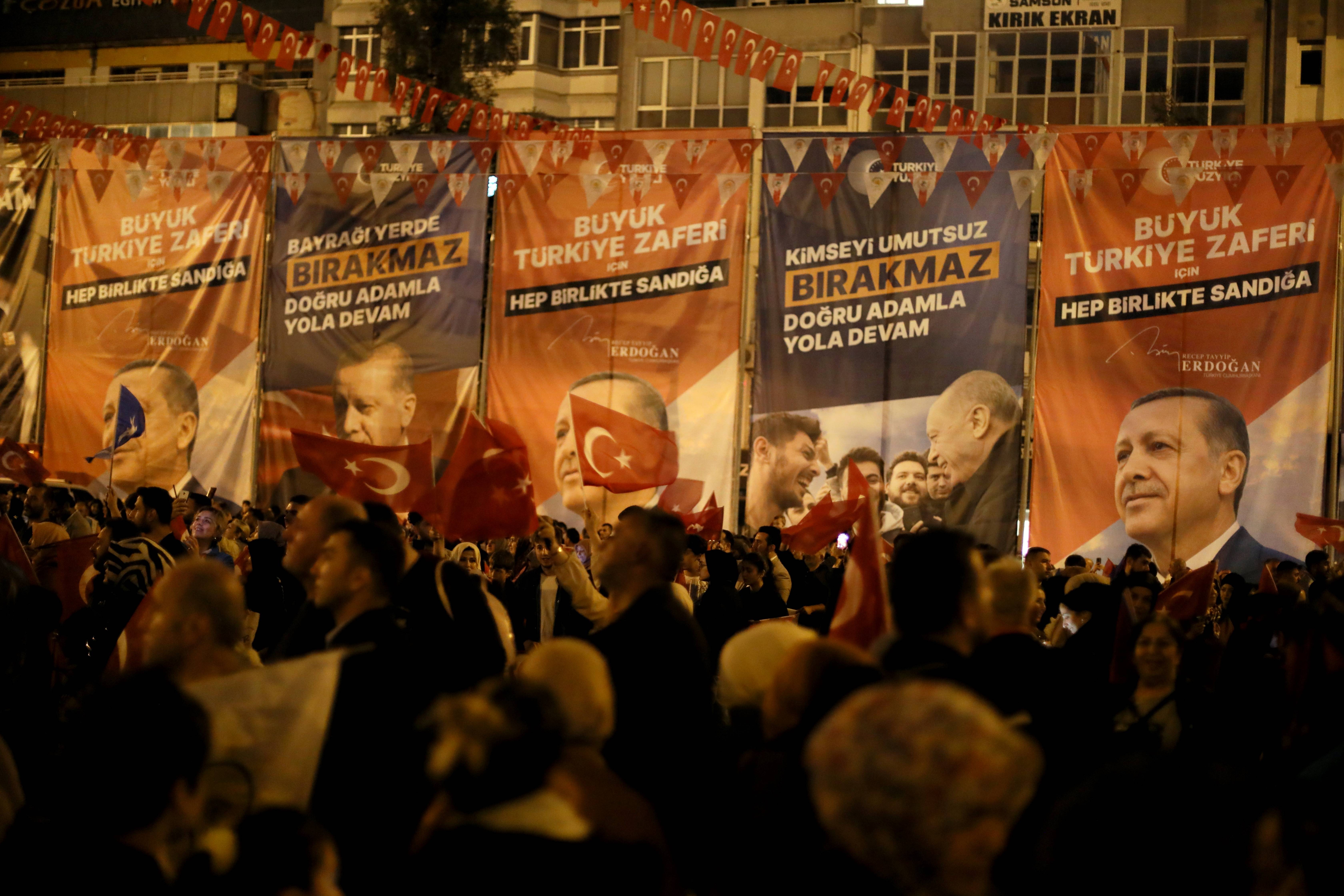 aa-20230528-31267384-31267383-cumhurbaskani-erdoganin-secim-basarisi-samsunda-kutlaniyor.jpg