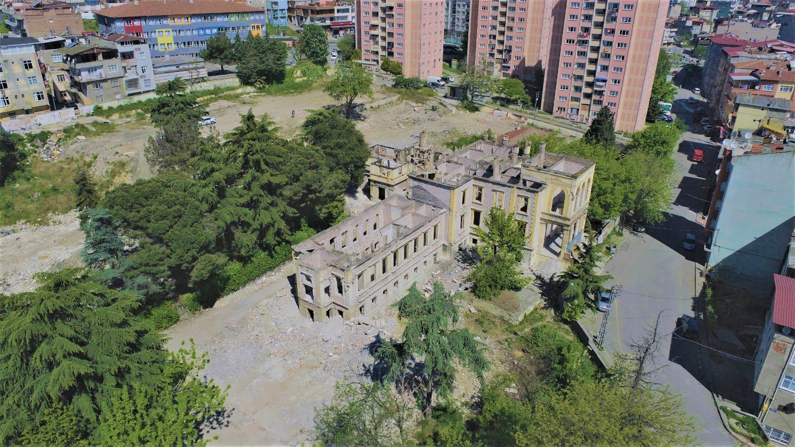 aa-20230529-31276752-31276749-samsundaki-tarihi-hastane-binasinin-restorasyonuna-baslandi.jpg