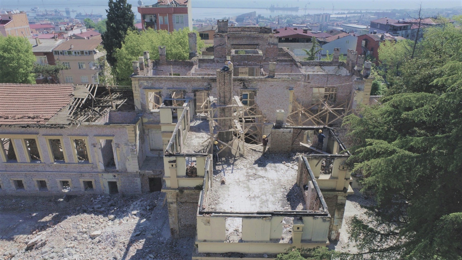 aa-20230529-31276752-31276750-samsundaki-tarihi-hastane-binasinin-restorasyonuna-baslandi.jpg