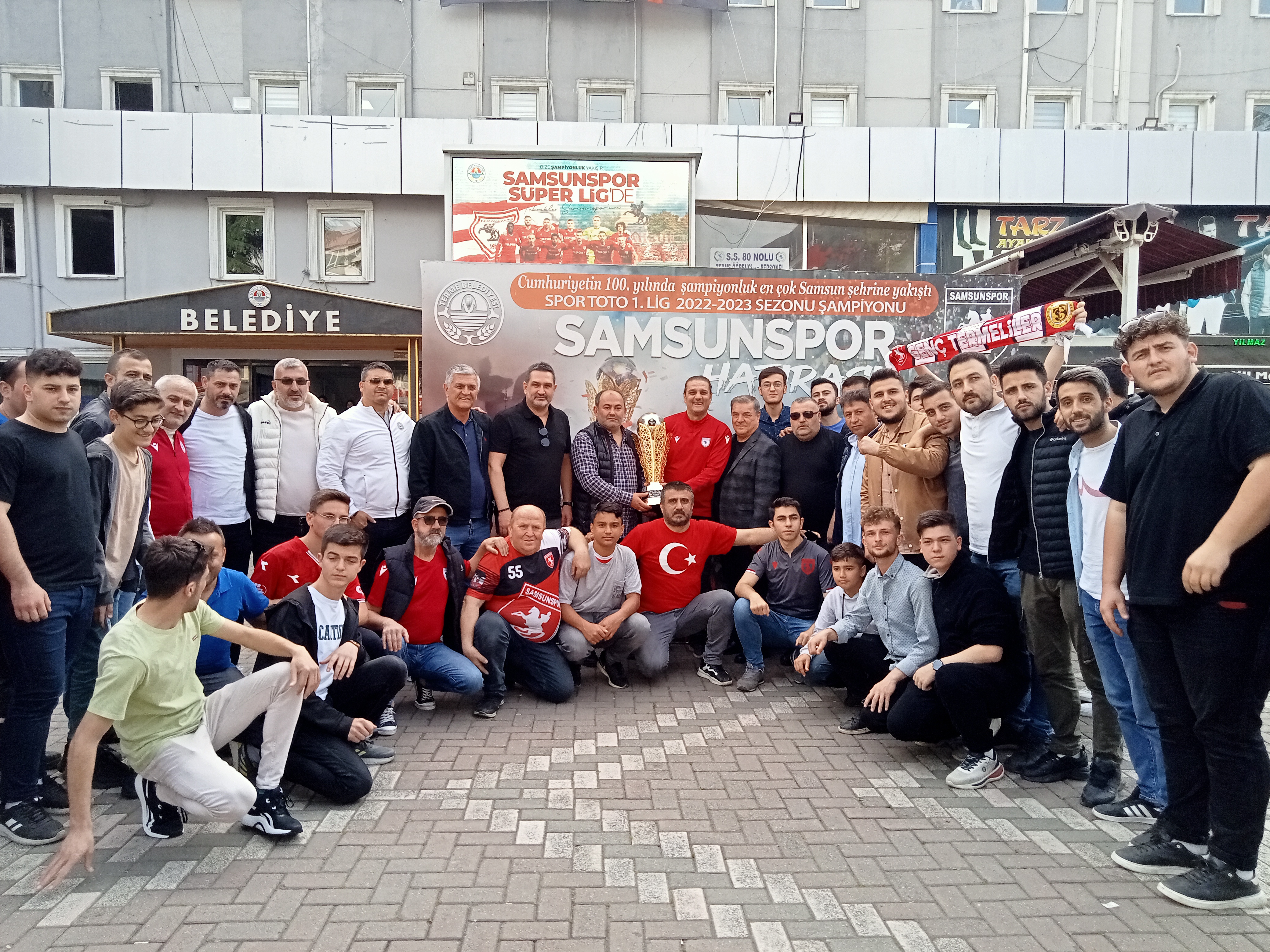 aa-20230529-31278159-31278158-samsunsporun-sampiyonluk-kupasi-termeli-taraftarlarla-bulustu.jpg