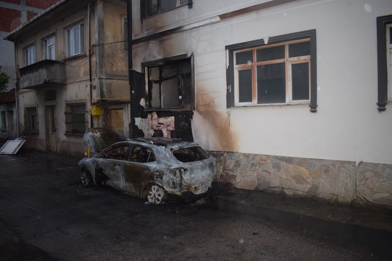 aa-20230605-31345888-31345884-bafrada-park-halindeki-otomobil-yandi.jpg