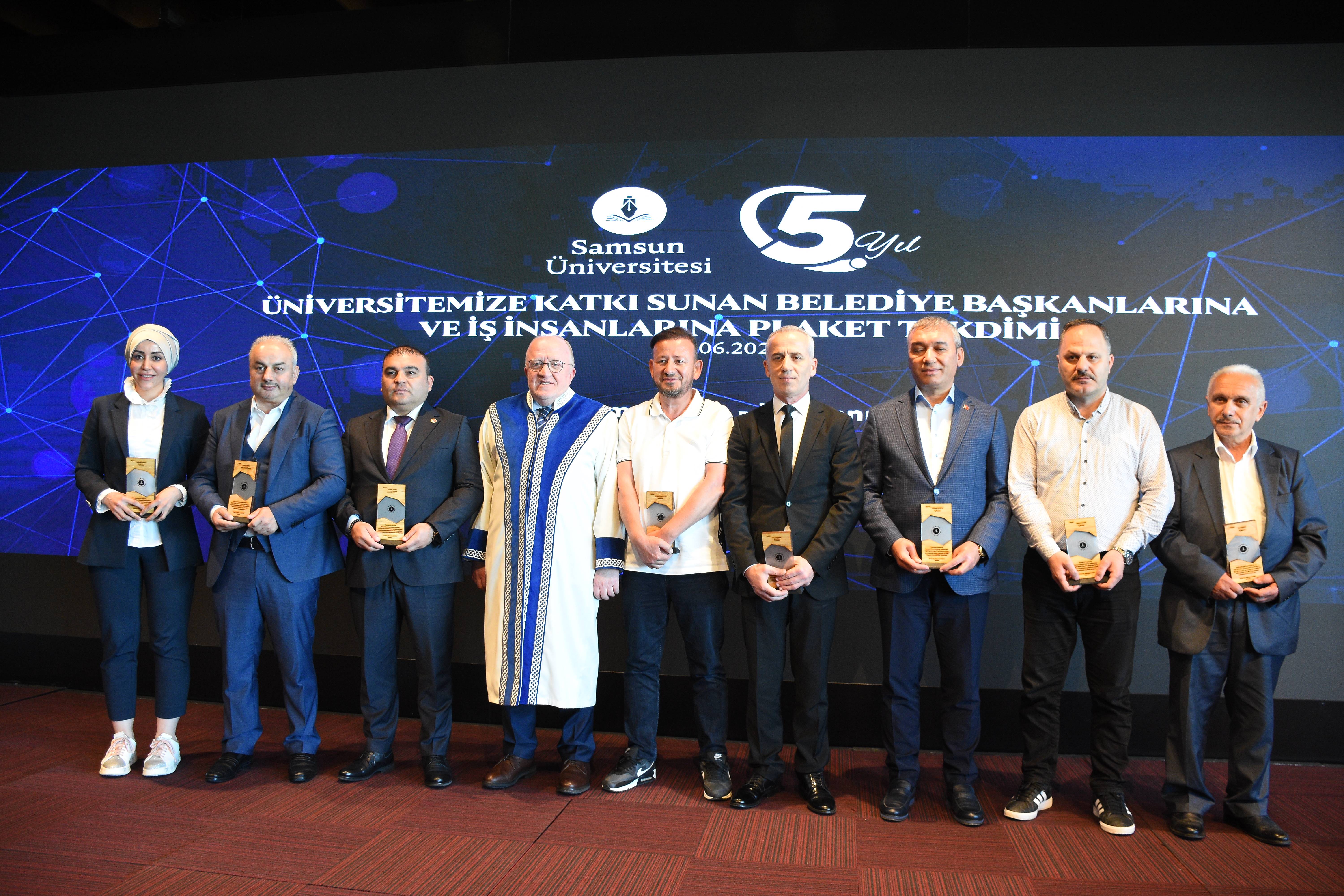 aa-20230607-31365262-31365260-samsun-universitesinde-ogretim-uyesi-icin-cubbe-giyme-toreni-duzenlendi.jpg