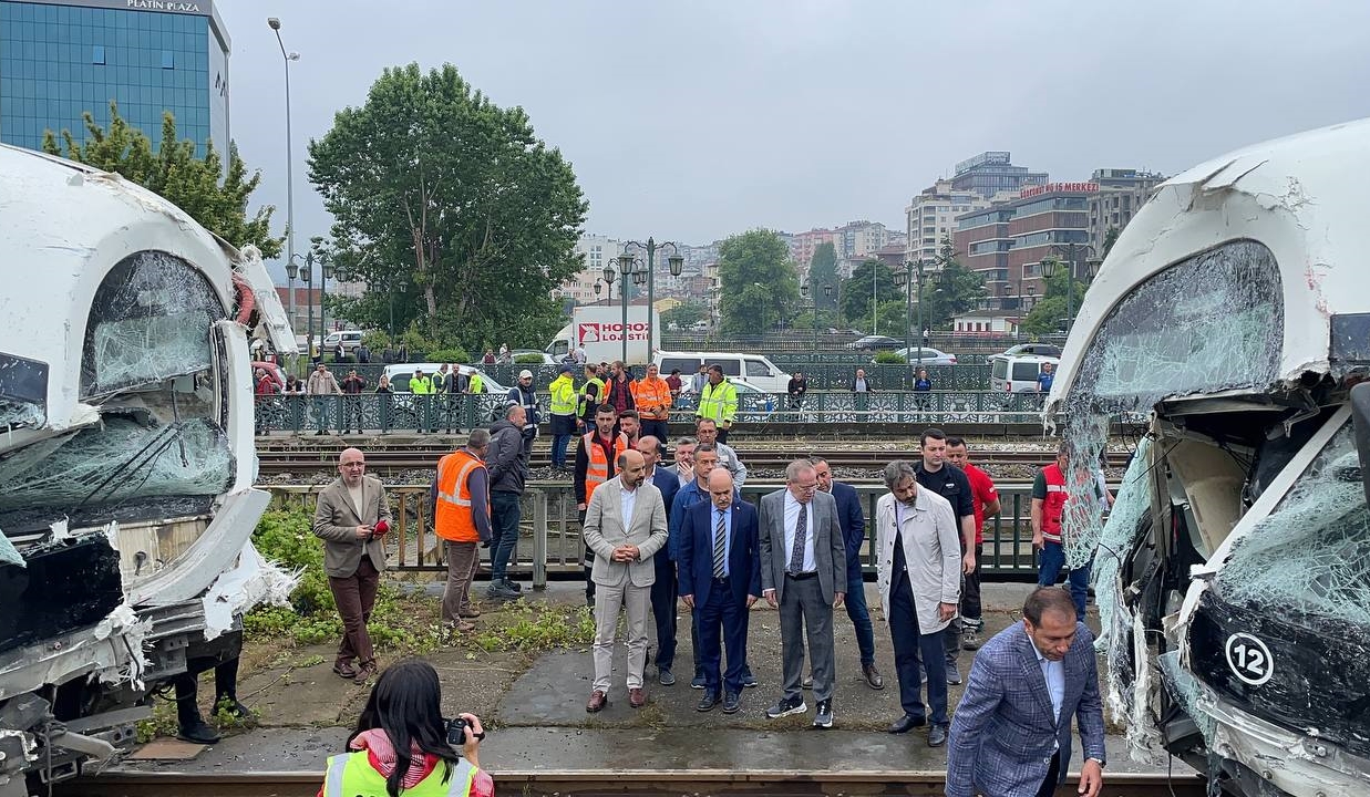 aa-20230609-31379964-31379963-samsunda-tramvaylarin-carpismasi-sonucu-26-kisi-yaralandi.jpg