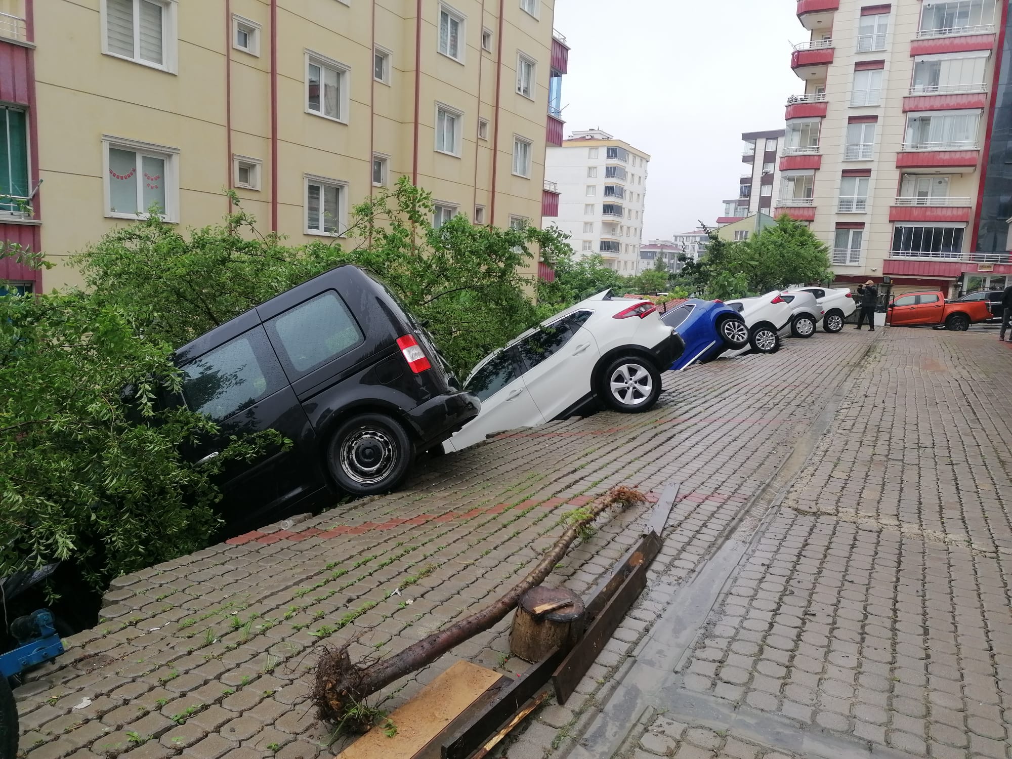 baskan-deveci-komsularimizin-yanindayiz-9.jpeg