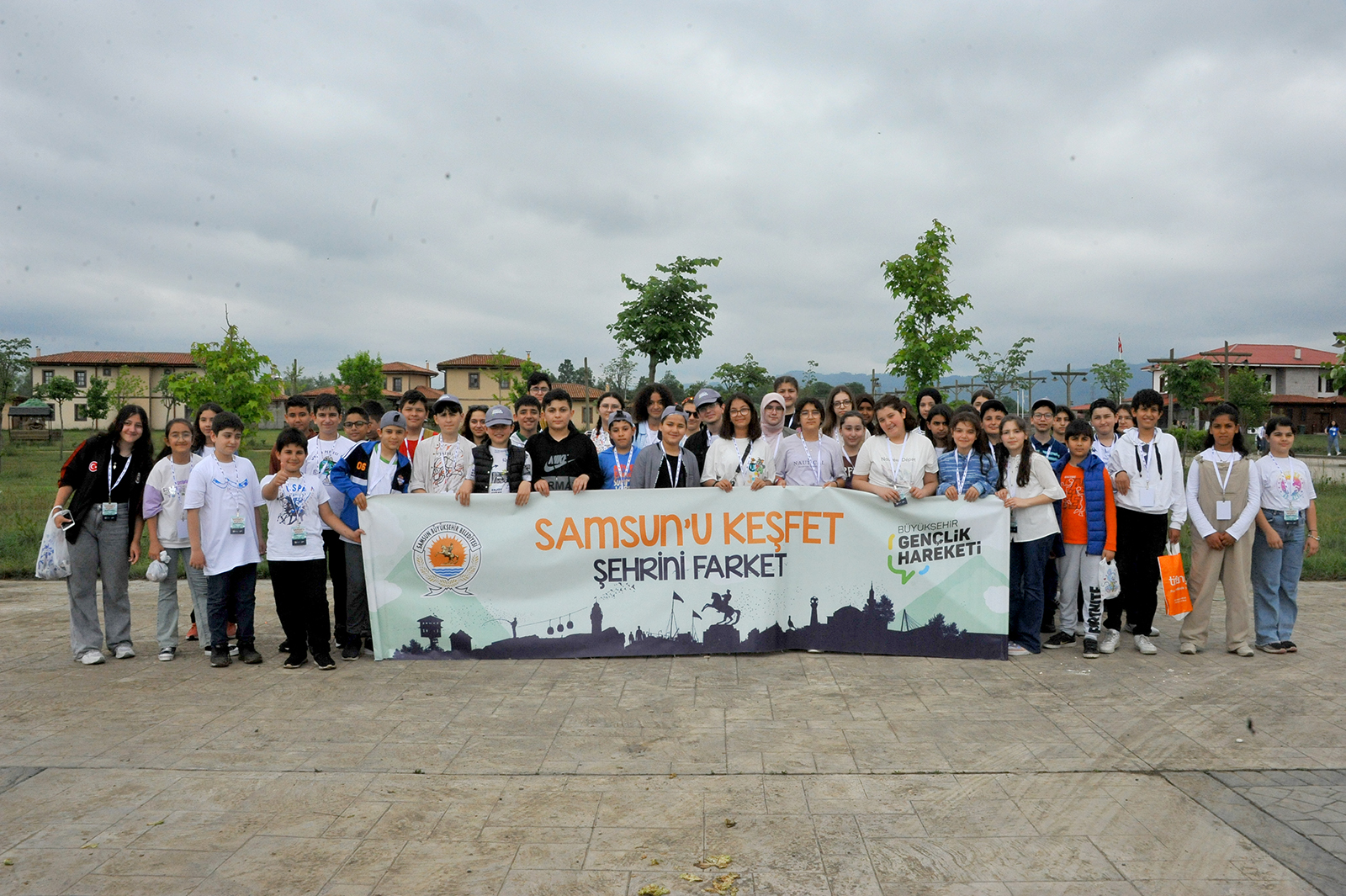 afetzede-gencler-samsunu-kesfetti-5.jpg