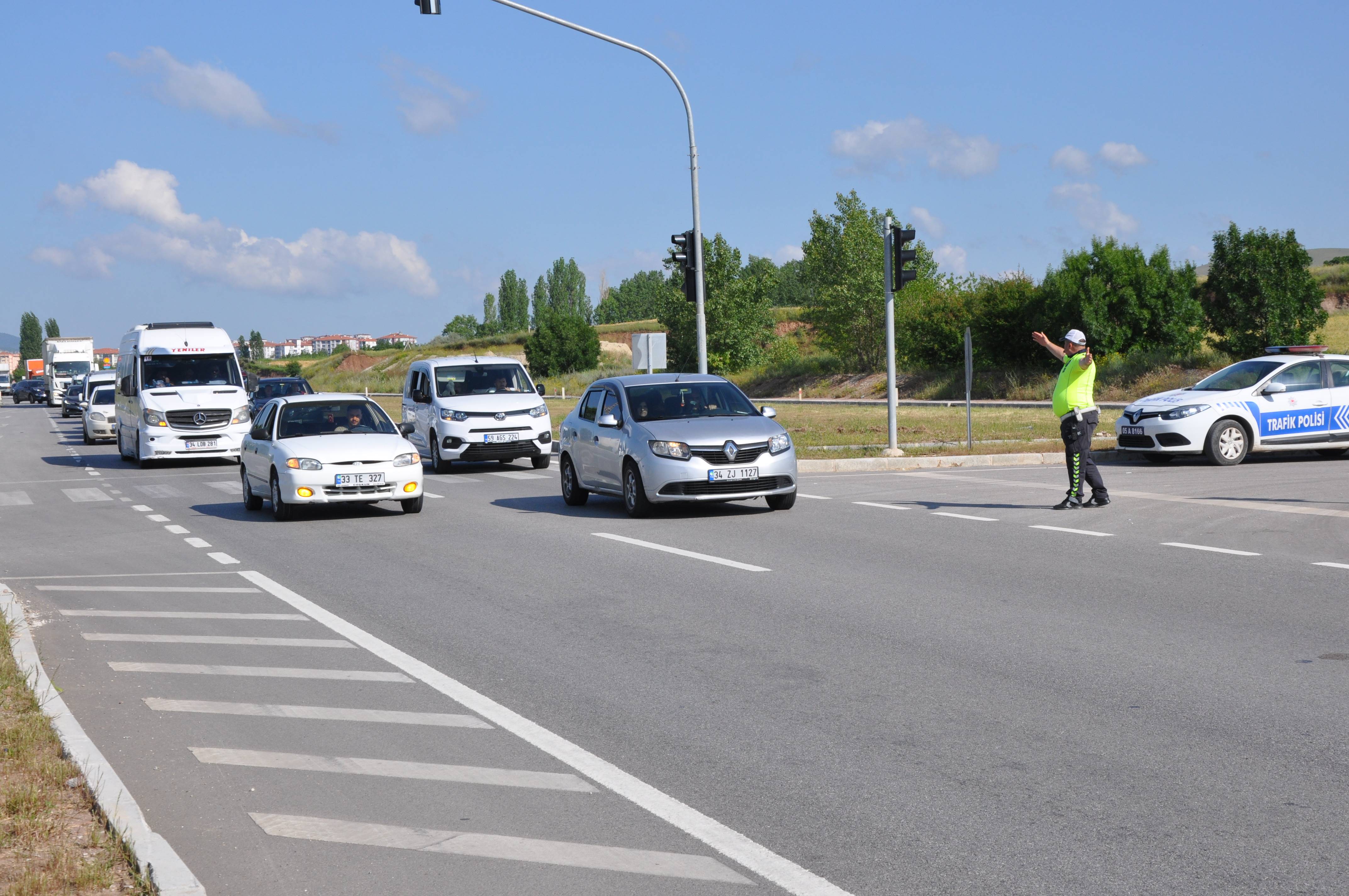 aa-20230623-31503549-31503548-istanbulsamsun-kara-yolunda-bayram-trafigi.jpg
