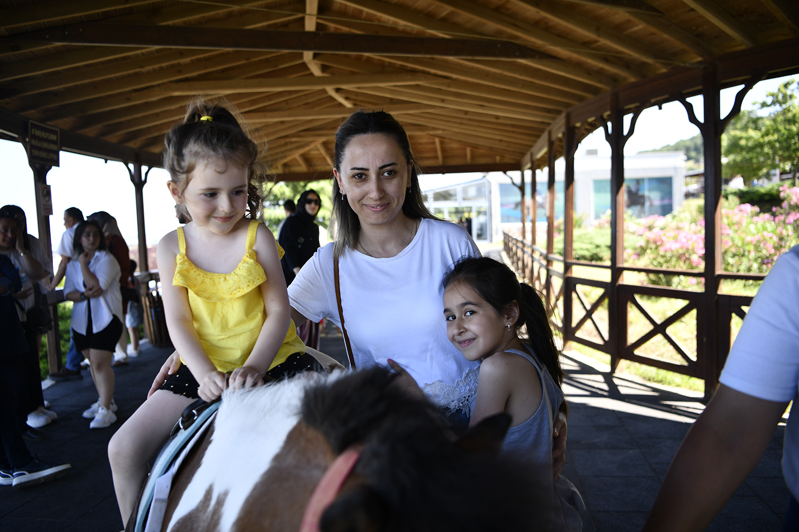 buyuksehirden-karne-ve-bayram-hediyesi-8.jpg