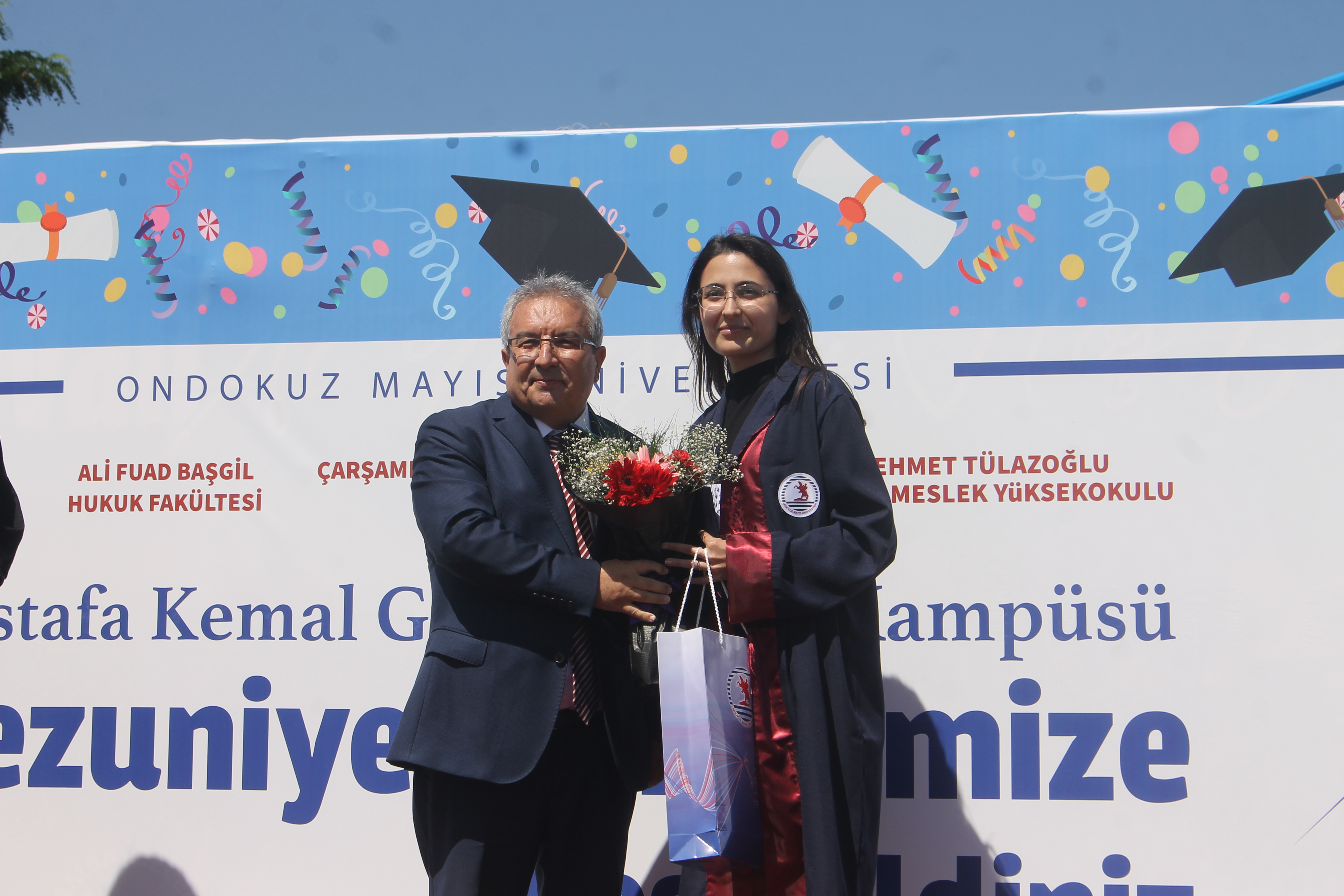 aa-20230705-31600261-31600260-omu-iletisim-fakultesinde-mezuniyet-toreni-duzenlendi.jpg