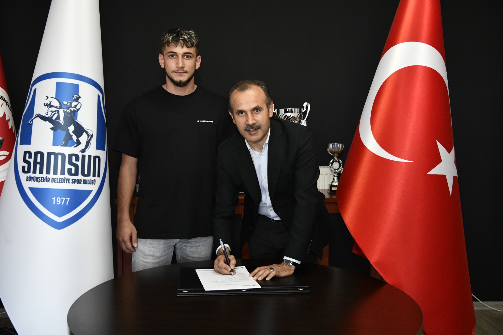 buyuksehirde-imzalar-atildi-2.jpeg