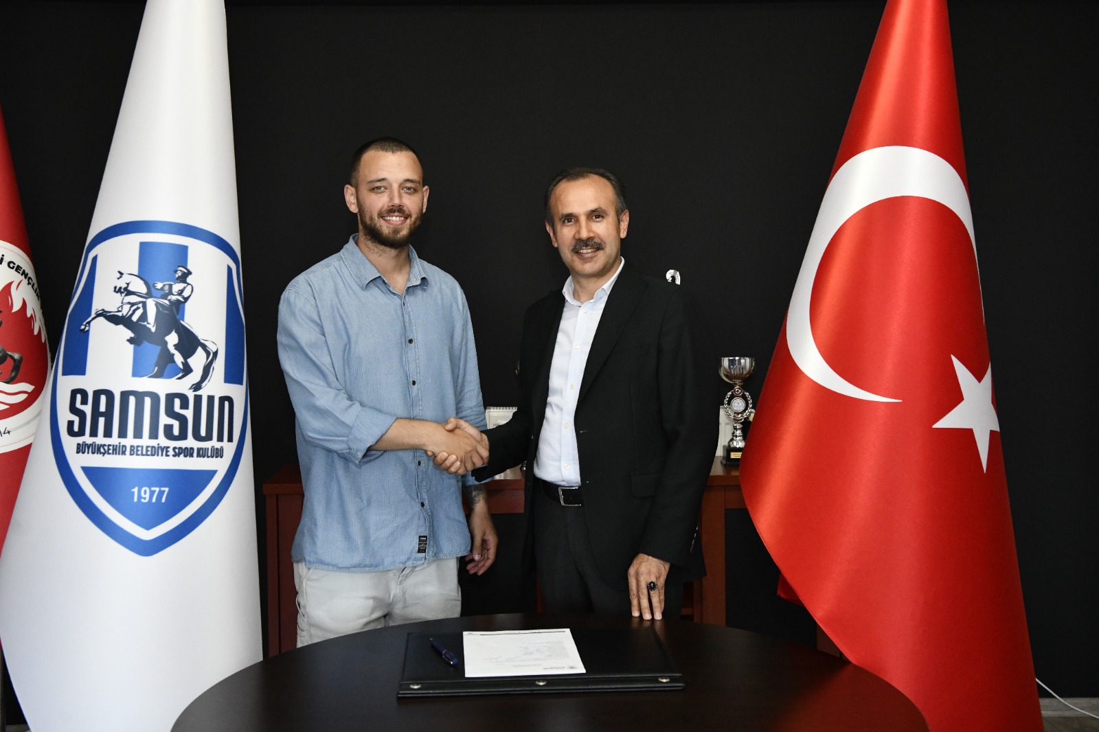 buyuksehirde-imzalar-atildi-3.jpeg
