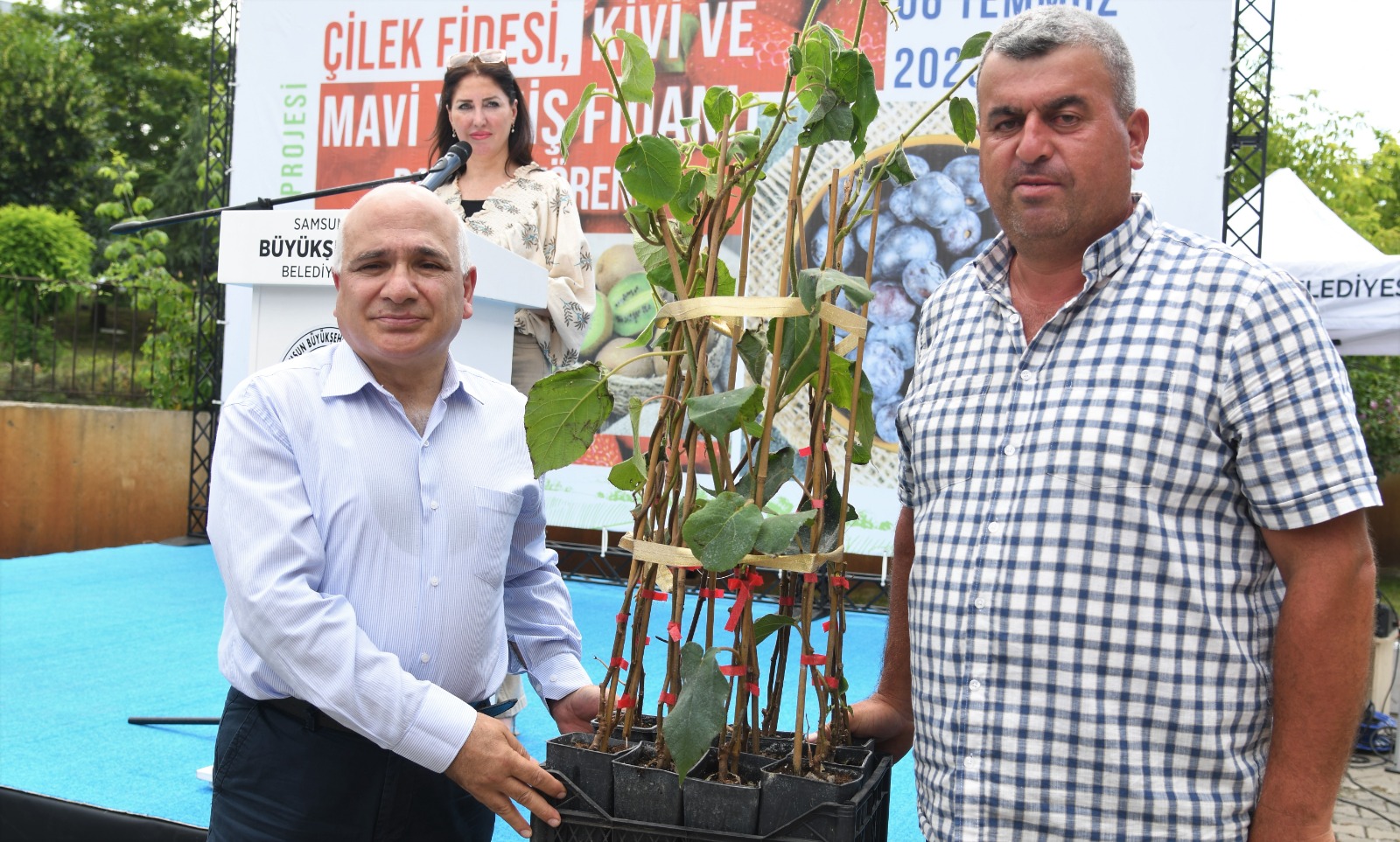 buyuksehirin-ciftcilere-destegi-suruyor-5.jpeg