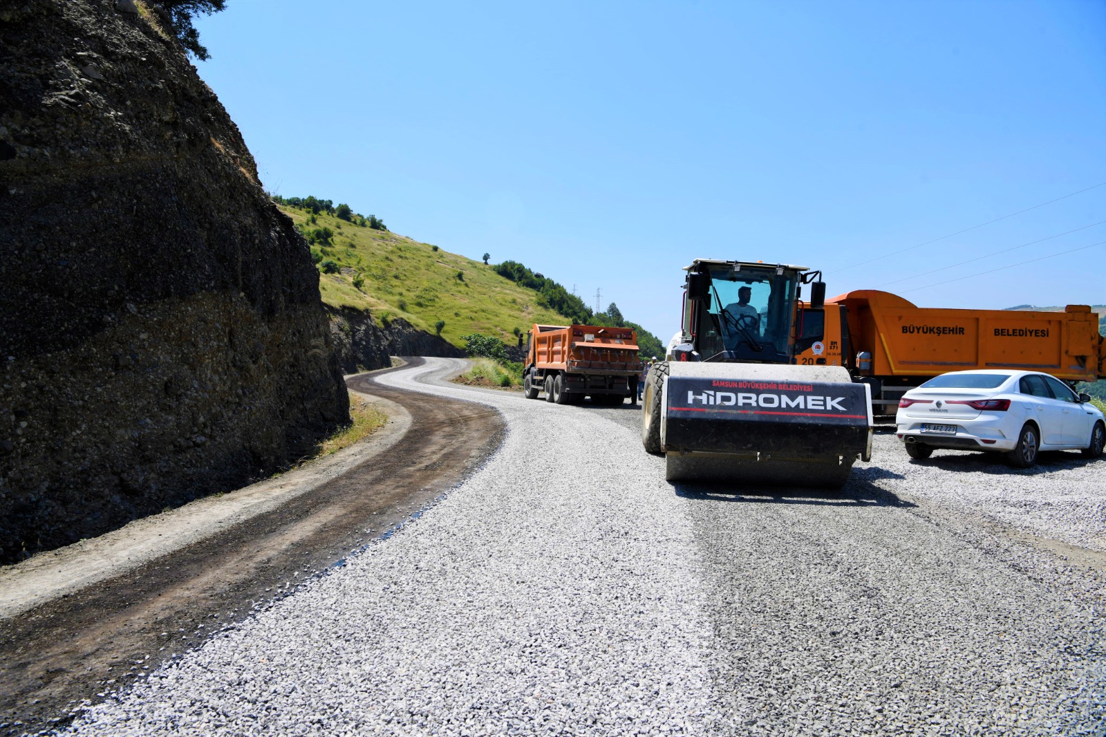 bir-mahallenin-daha-yol-cilesi-bitti-4.jpeg
