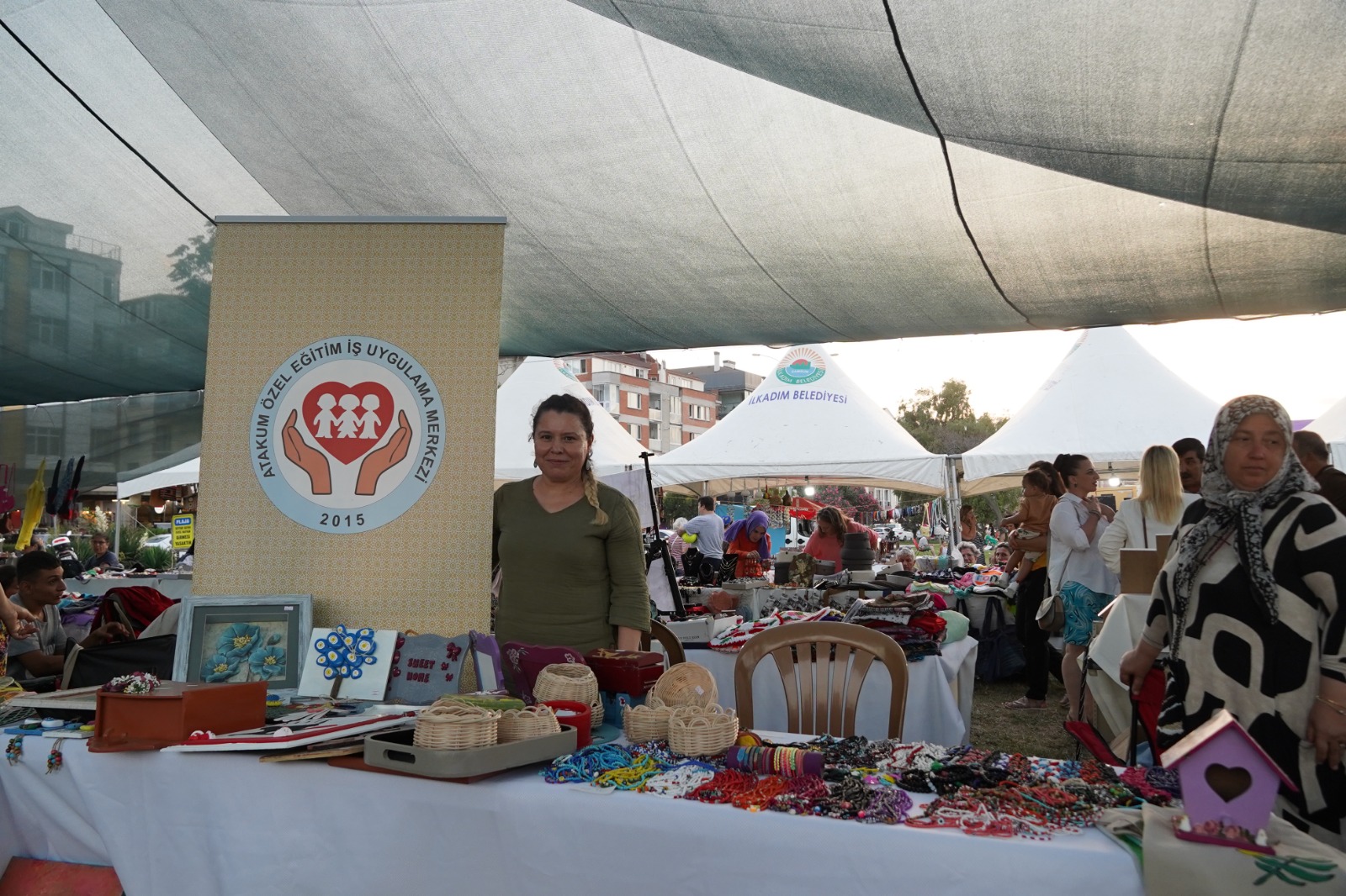 3-kadin-emegi-festivali-sahilde-basladi-13.jpeg