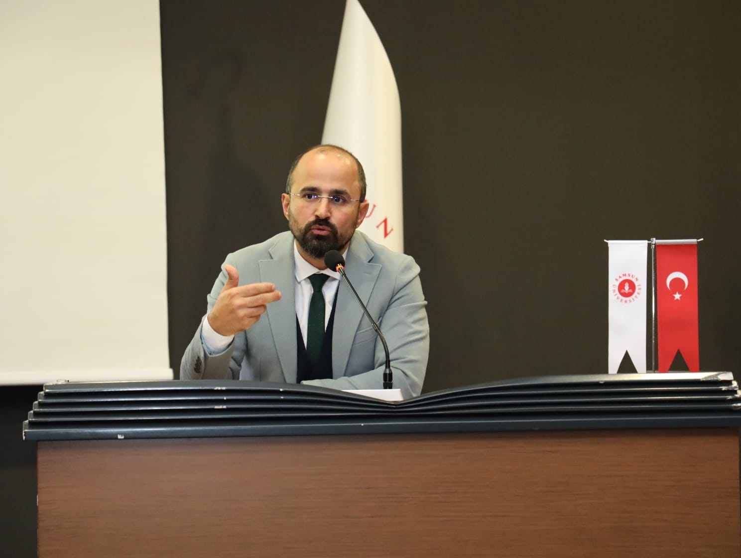 100-yil-konferansi-4.jpeg