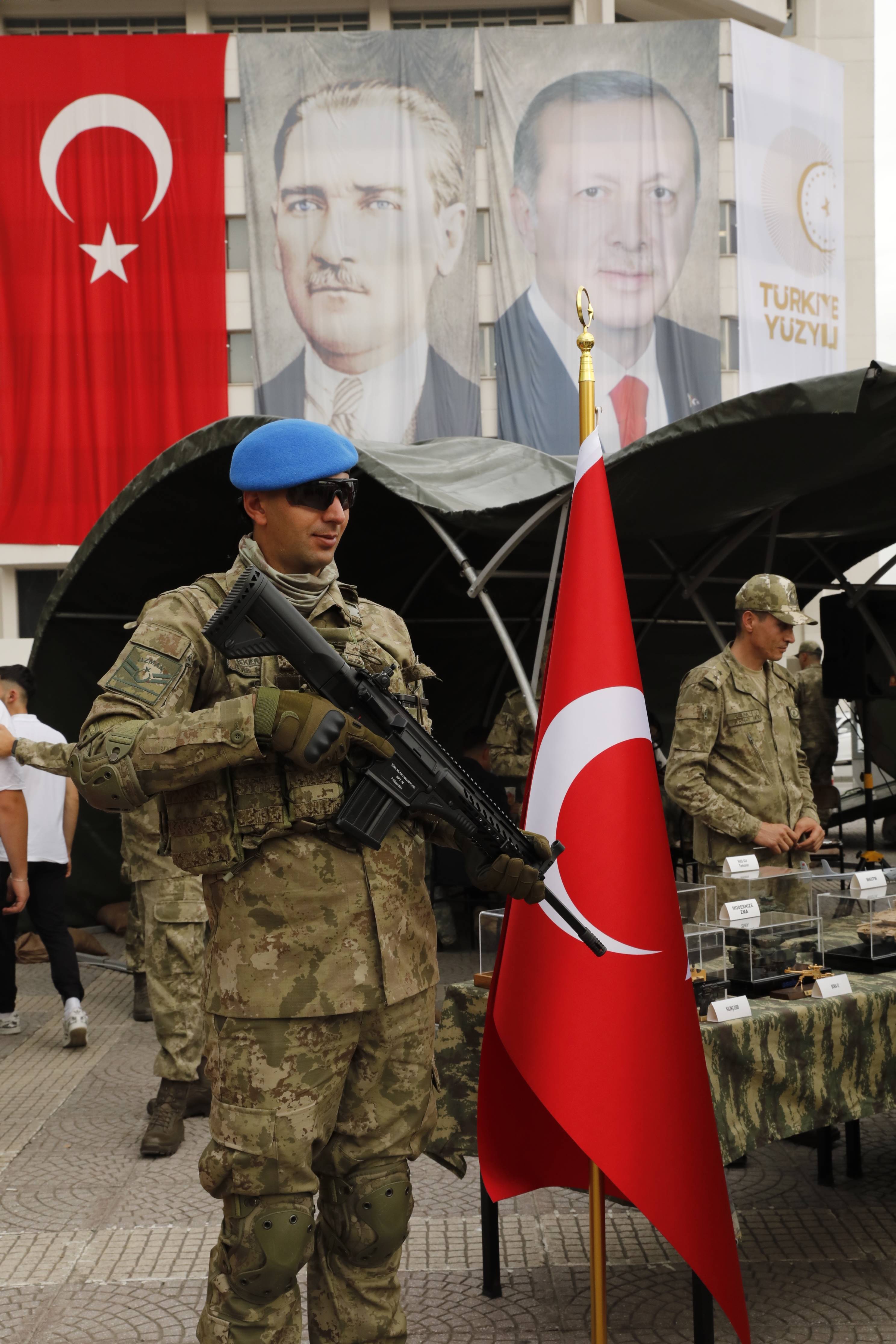 aa-20231026-32526703-32526697-samsunda-cumhuriyetin-100-yil-donumu-etkinlikleri.jpg